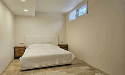 Resale - Villa - La Zenia