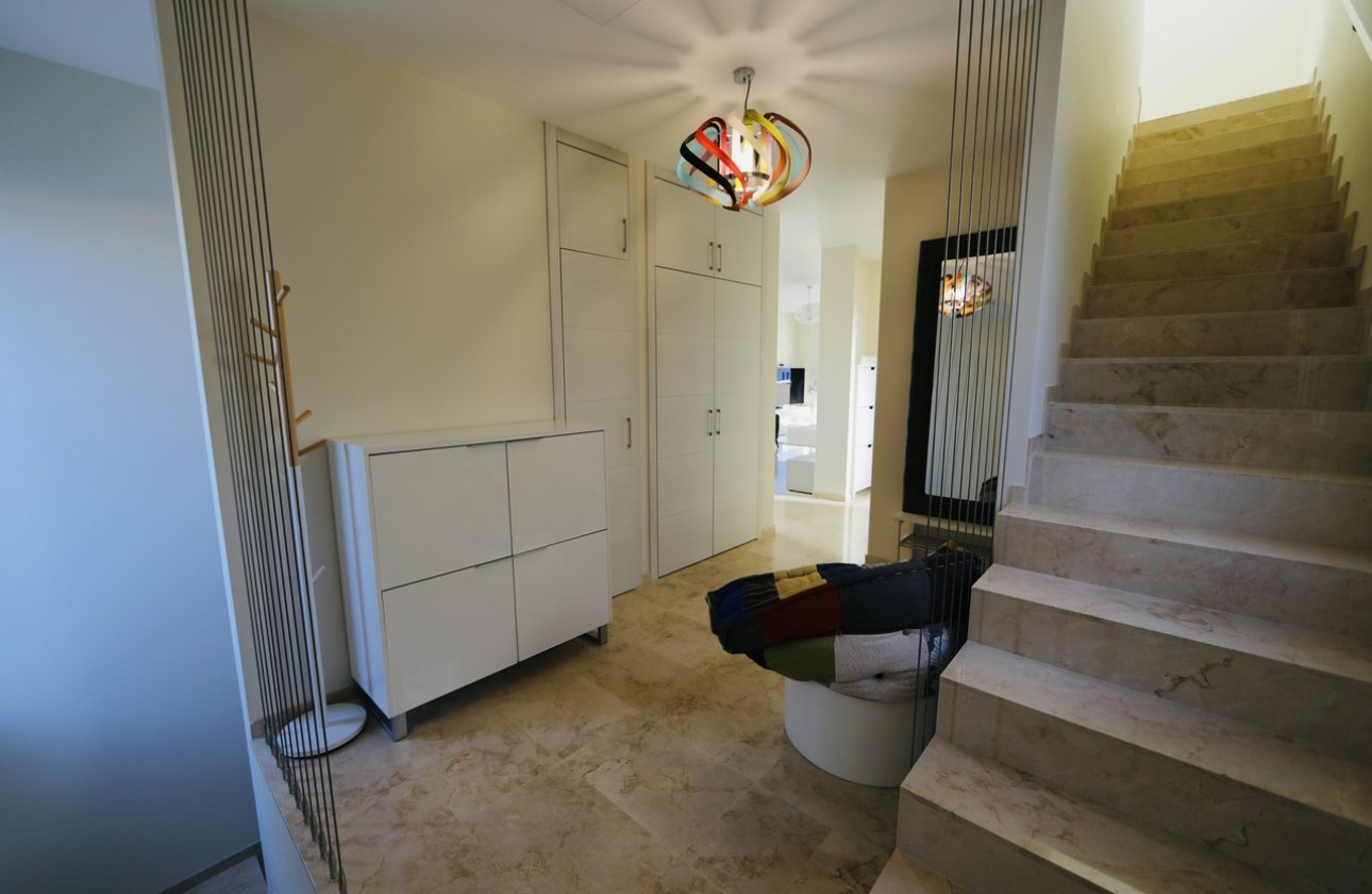 Resale - Villa - La Zenia