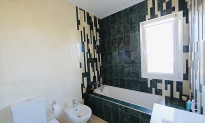 Resale - Villa - La Zenia