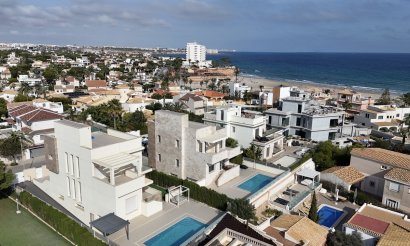 Resale - Villa - La Zenia