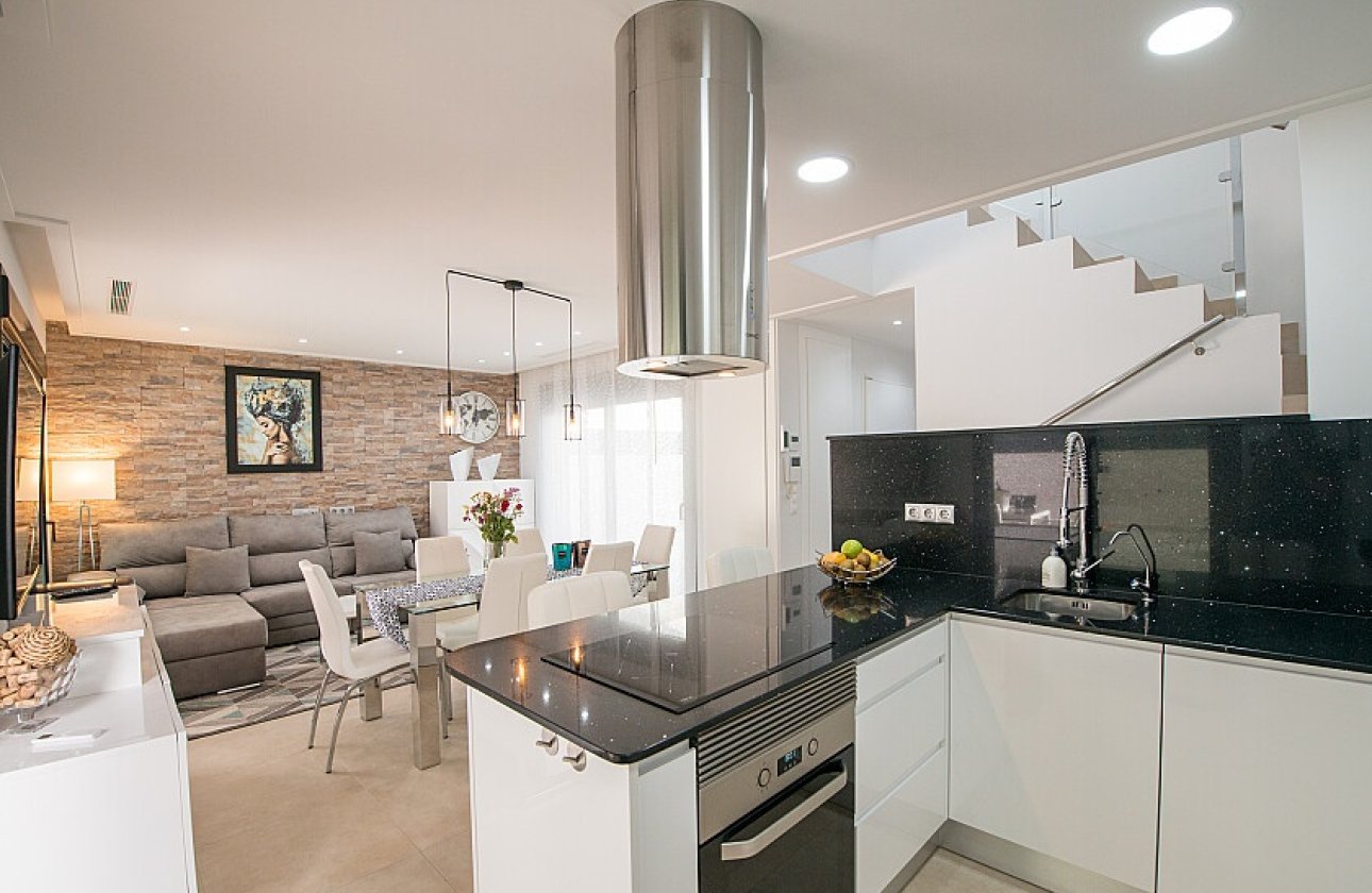 Resale - Townhouse - Benijofar