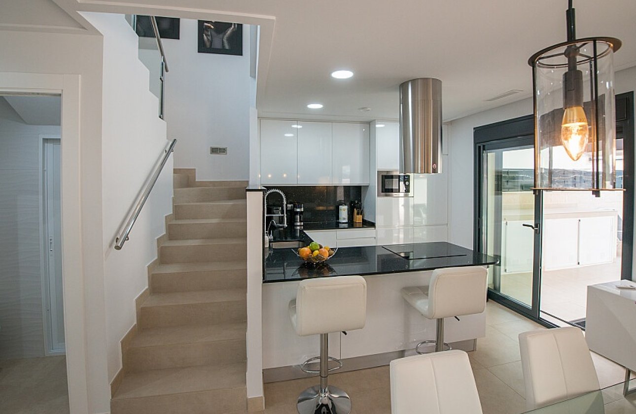 Resale - Townhouse - Benijofar