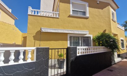 Resale - Townhouse - Orihuela Costa - La Florida