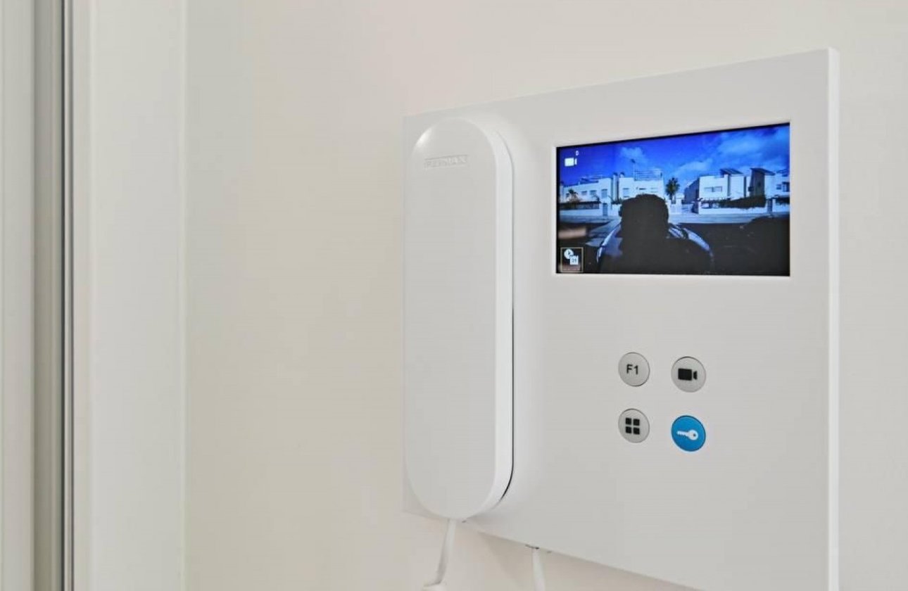 Resale - Apartment / flat - Torrevieja - La Veleta