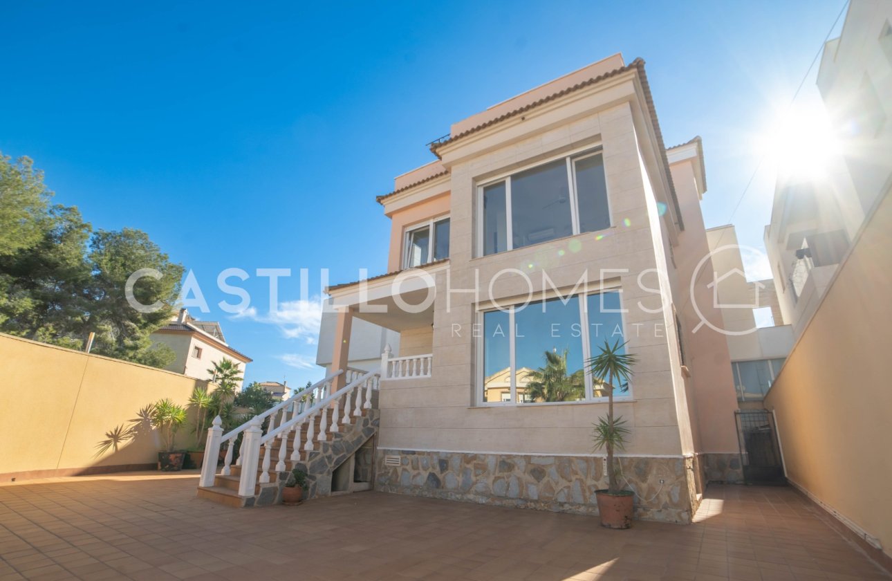 Resale - Villa - Orihuela Costa - Las Filipinas