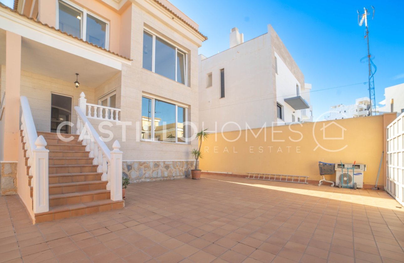 Resale - Villa - Orihuela Costa - Las Filipinas