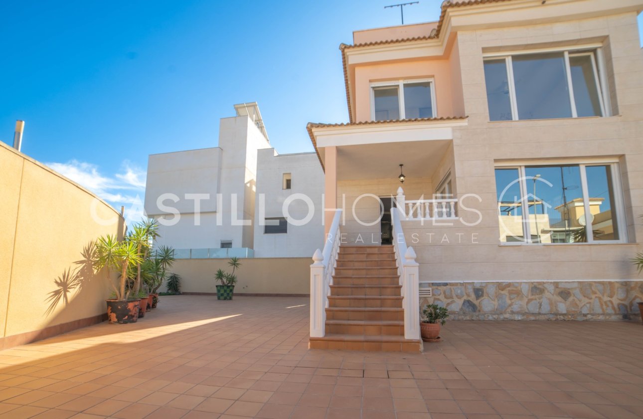 Resale - Villa - Orihuela Costa - Las Filipinas