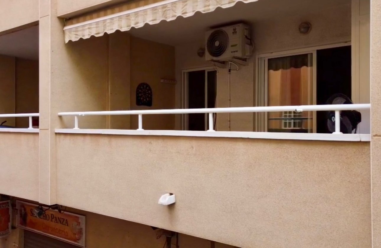 Resale - Apartment / flat - Torrevieja - Playa del Cura