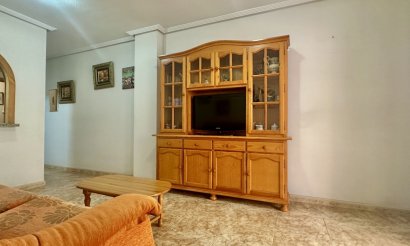 Resale - Apartment / flat - Torrevieja - Playa del Cura