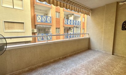 Resale - Apartment / flat - Torrevieja - Playa del Cura