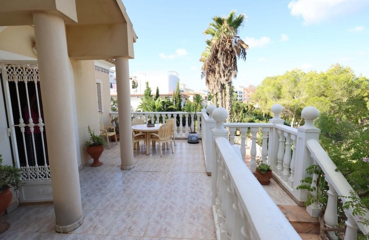 Resale - Villa - Orihuela Costa - Villamartín-Las Filipinas