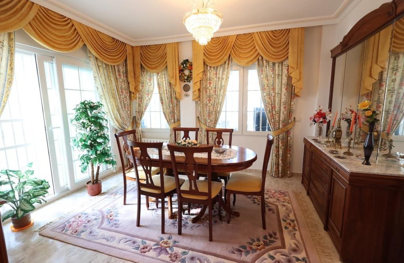 Resale - Villa - Orihuela Costa - Villamartín-Las Filipinas