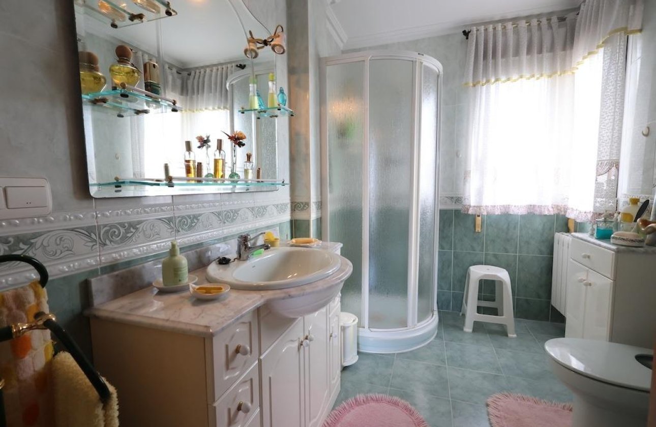 Resale - Villa - Orihuela Costa - Villamartín-Las Filipinas