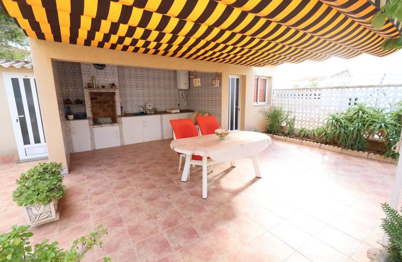 Resale - Villa - Orihuela Costa - Villamartín-Las Filipinas