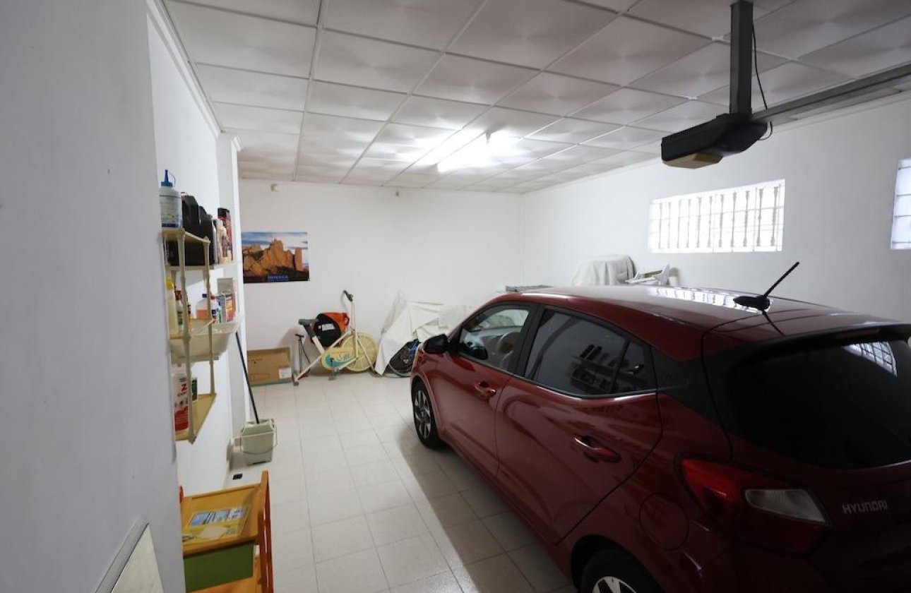 Resale - Villa - Orihuela Costa - Villamartín-Las Filipinas