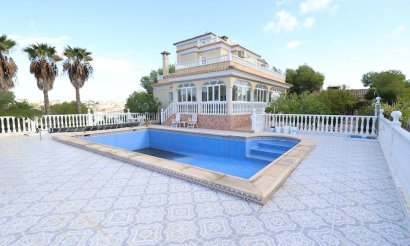 Resale - Villa - Orihuela Costa - Villamartín-Las Filipinas