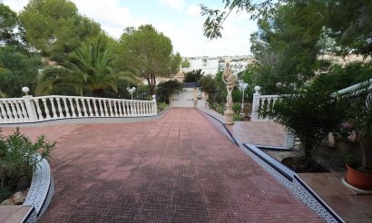 Resale - Villa - Orihuela Costa - Villamartín-Las Filipinas