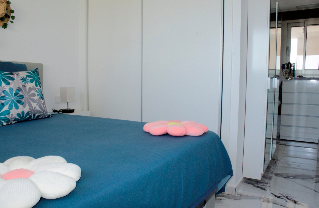 Resale - Apartment / flat - Orihuela Costa - Los Dolses