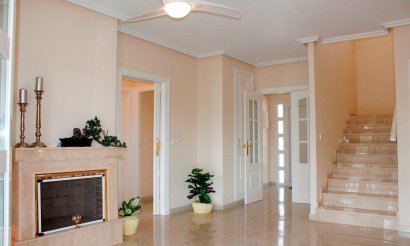 Reventa - Villa - Orihuela Costa - Campoamor Golf