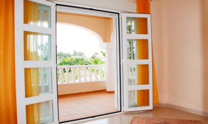 Reventa - Villa - Orihuela Costa - Campoamor Golf