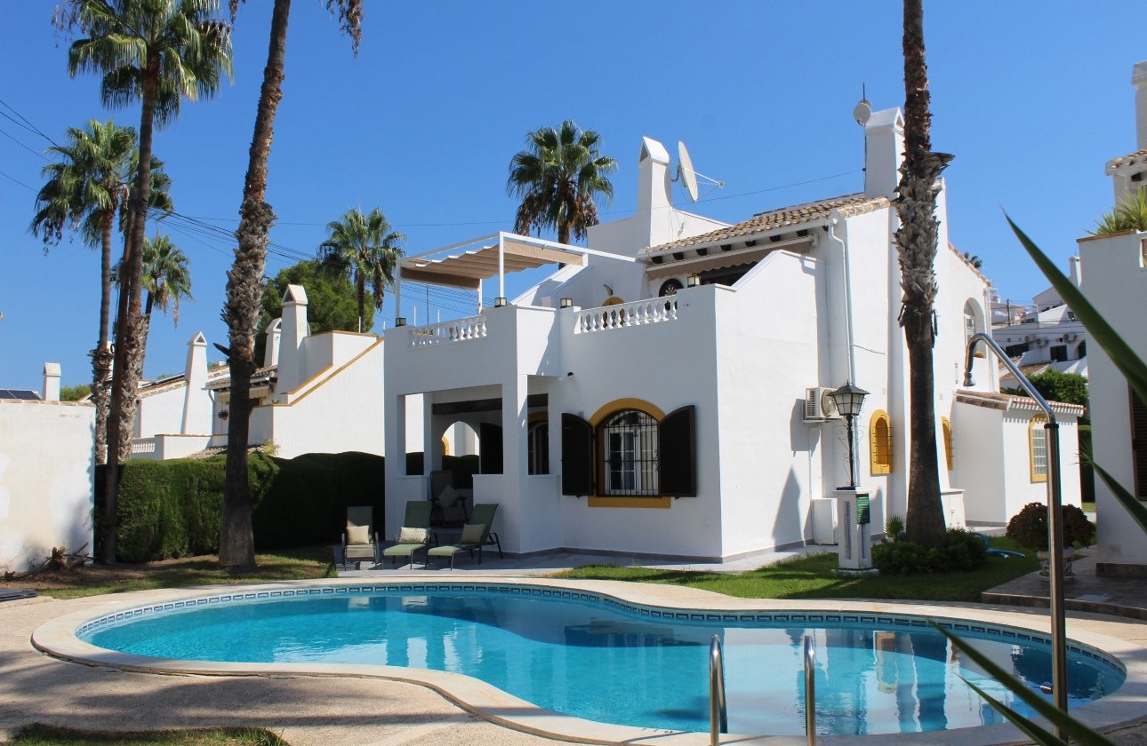 Resale - Villa - Orihuela Costa - Villamartin Fortuna
