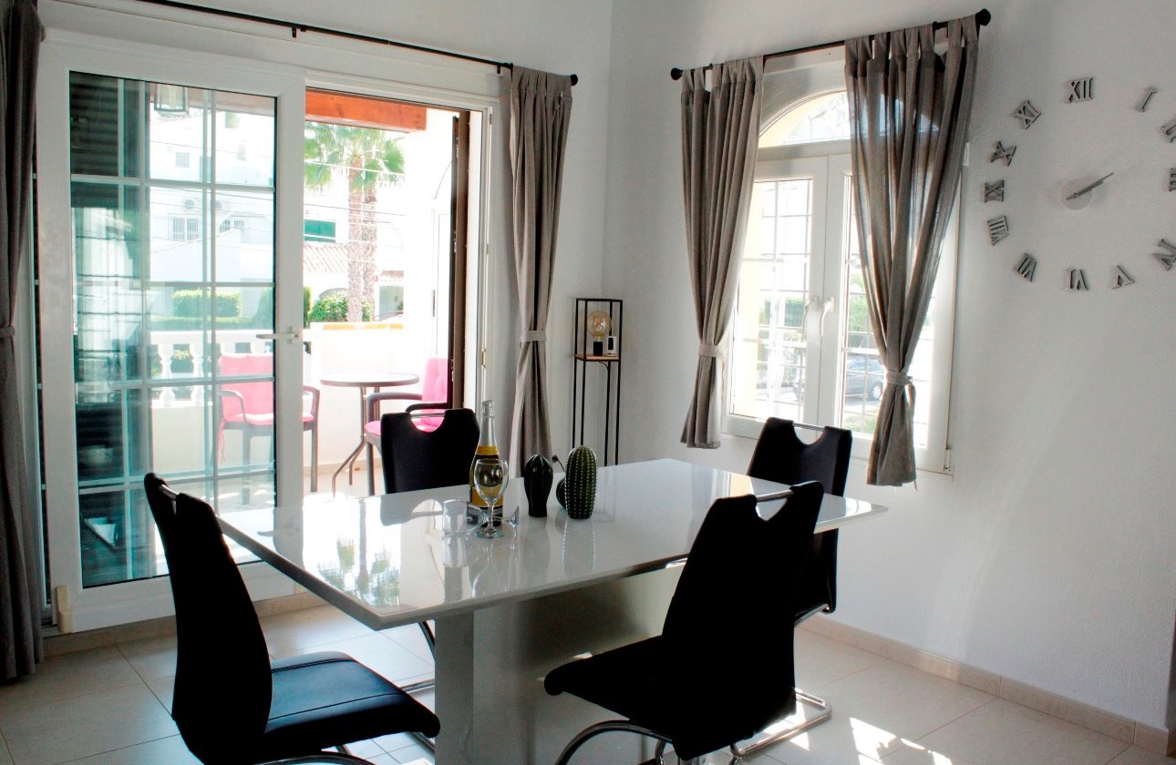 Resale - Villa - Orihuela Costa - Villamartin Fortuna