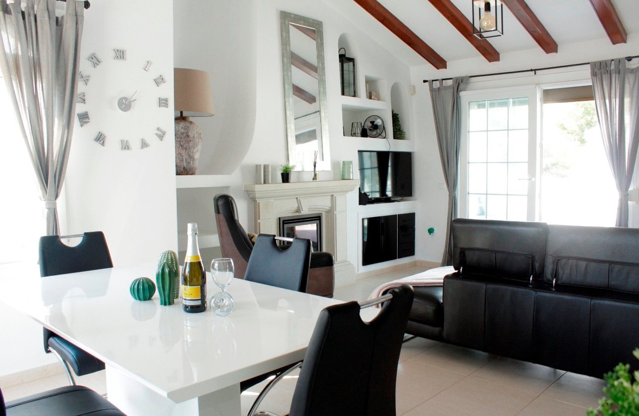 Resale - Villa - Orihuela Costa - Villamartin Fortuna