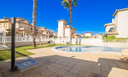 Resale - Townhouse - Orihuela Costa - La Regia
