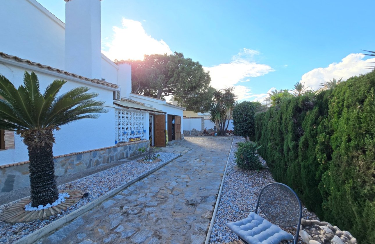 Resale - Villa - Orihuela Costa - Cabo Roig