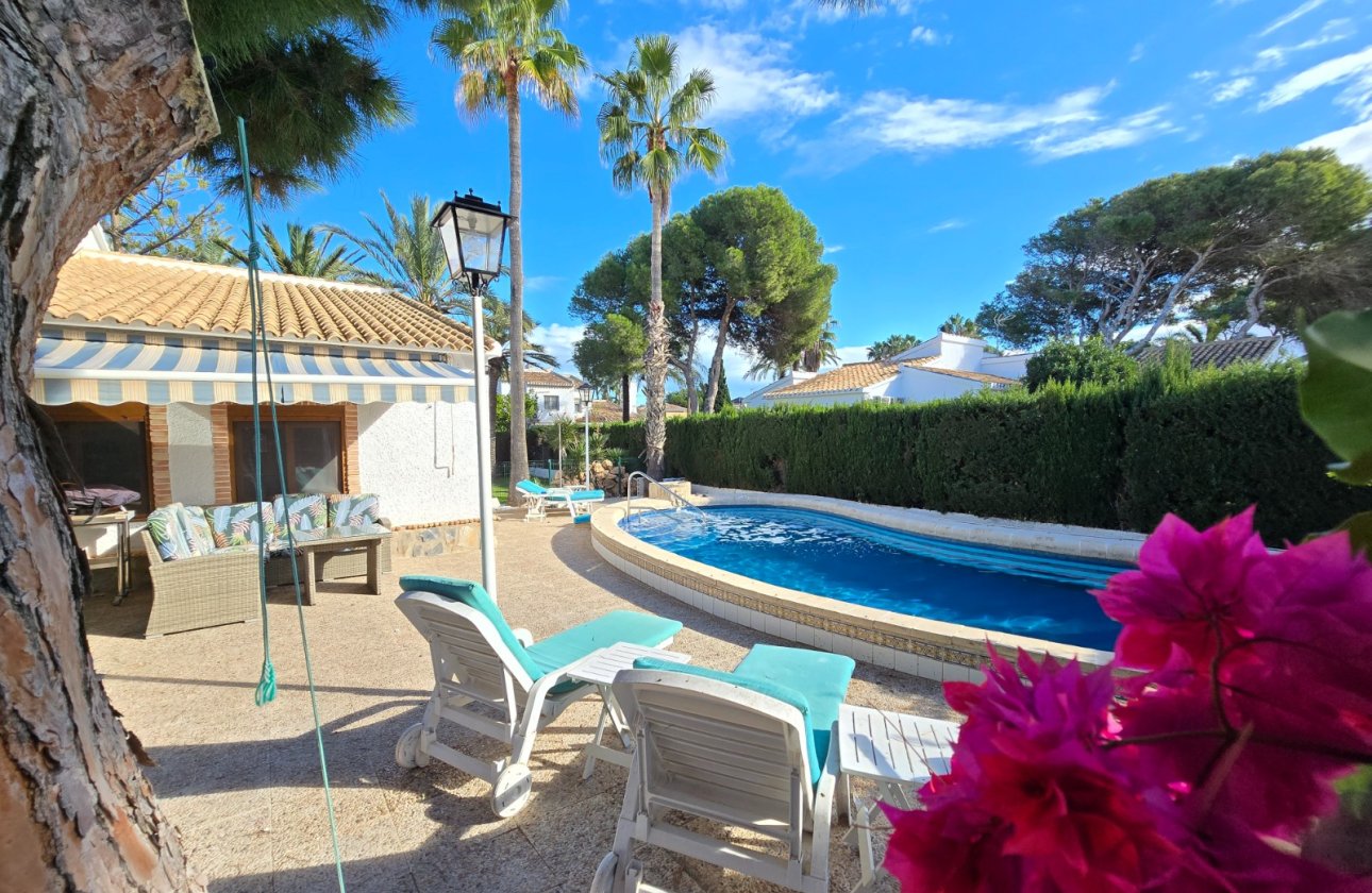 Resale - Villa - Orihuela Costa - Cabo Roig