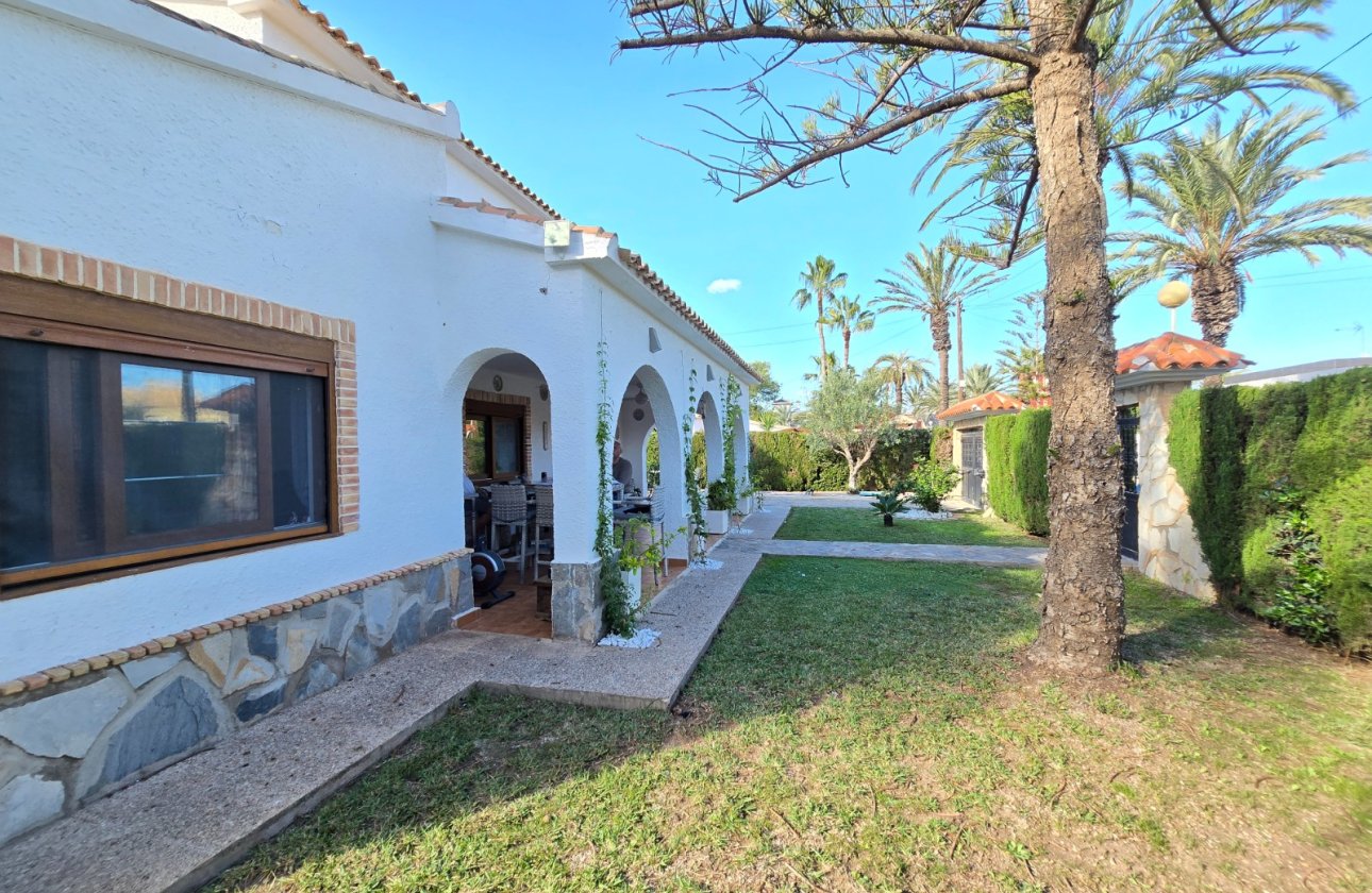 Resale - Villa - Orihuela Costa - Cabo Roig