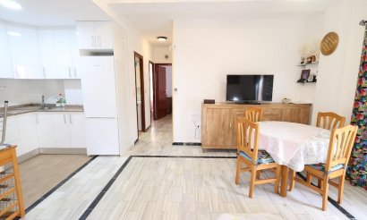 Resale - Apartment / flat - Torrevieja - La Mata pueblo