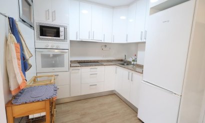 Resale - Apartment / flat - Torrevieja - La Mata pueblo