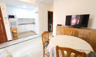 Resale - Apartment / flat - Torrevieja - La Mata pueblo