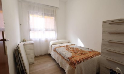 Resale - Apartment / flat - Torrevieja - La Mata pueblo