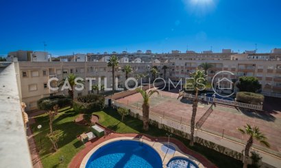 Resale - Apartment / flat - Torrevieja - Centro