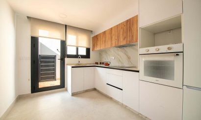 New Build - Townhouse - Cox - San Fernando