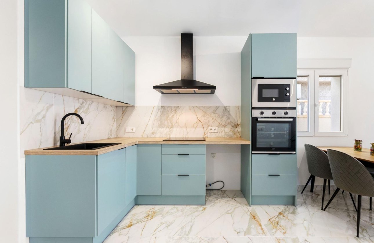 Resale - Villa / Semi detached - Torrevieja - El chaparral