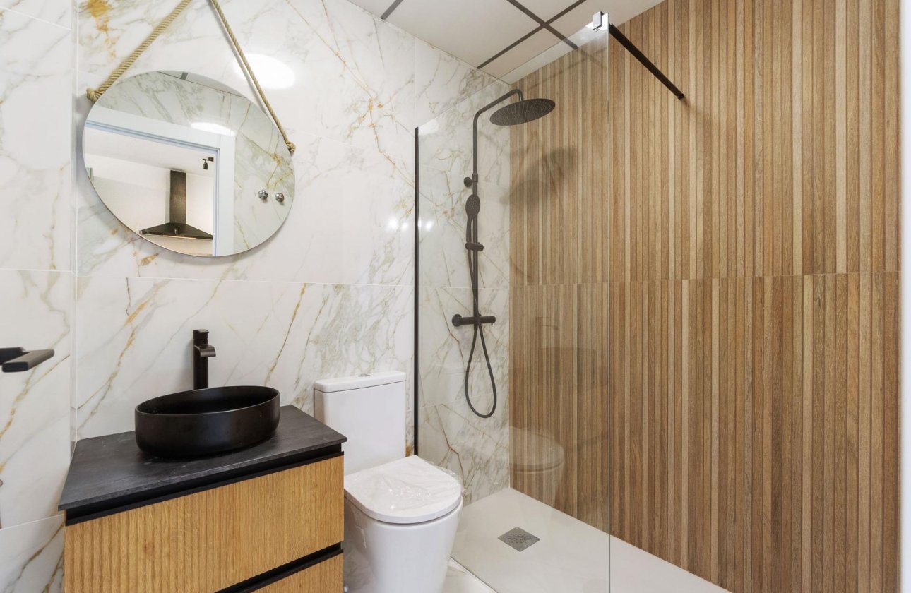 Resale - Villa / Semi detached - Torrevieja - El chaparral