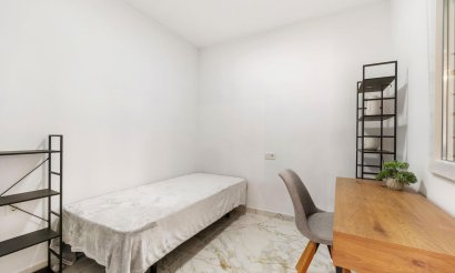 Resale - Villa / Semi detached - Torrevieja - El chaparral