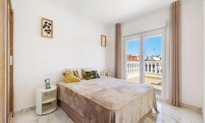 Resale - Villa / Semi detached - Torrevieja - El chaparral