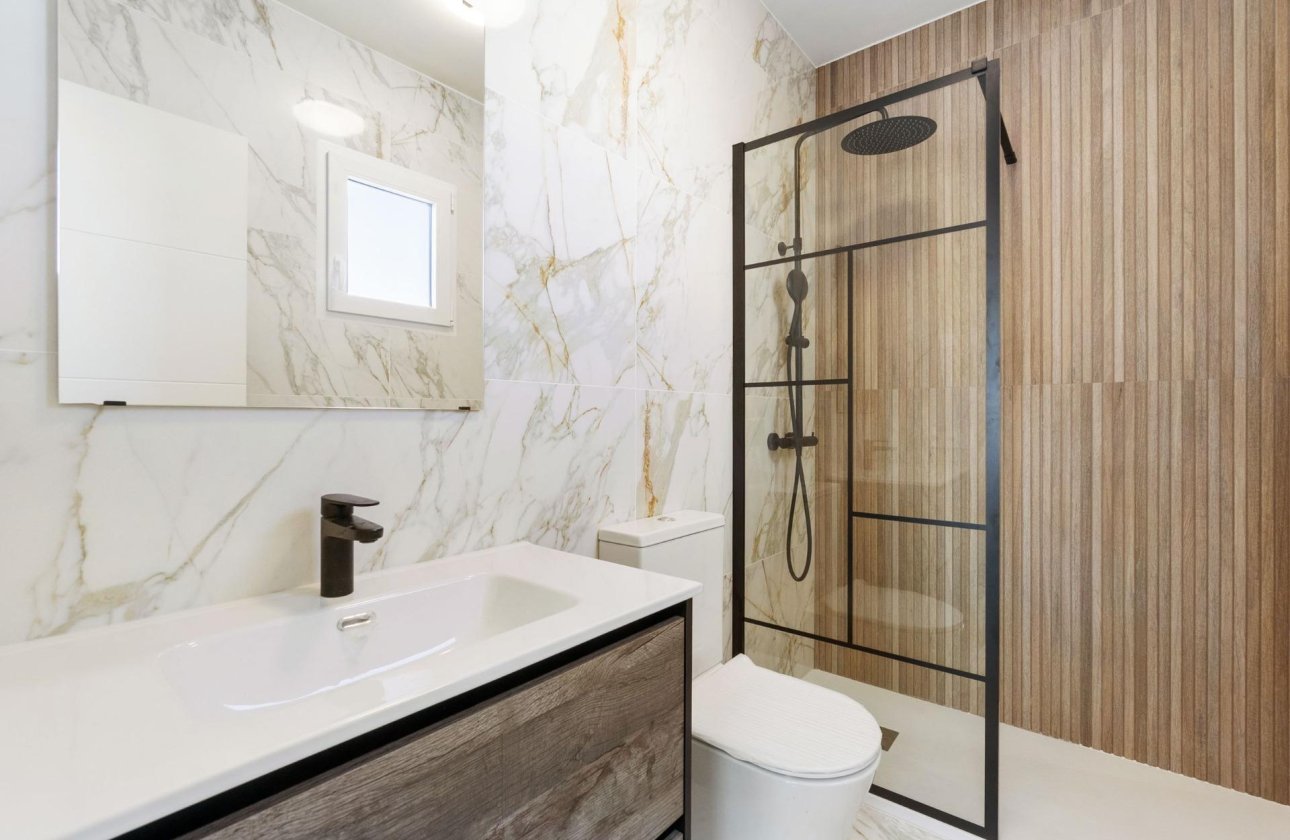 Resale - Villa / Semi detached - Torrevieja - El chaparral