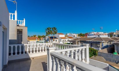 Resale - Villa / Semi detached - Torrevieja - El chaparral