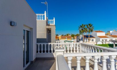 Resale - Villa / Semi detached - Torrevieja - El chaparral