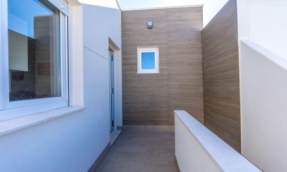 Resale - Villa / Semi detached - Torrevieja - El chaparral