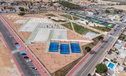 Resale - Villa / Semi detached - Torrevieja - El chaparral