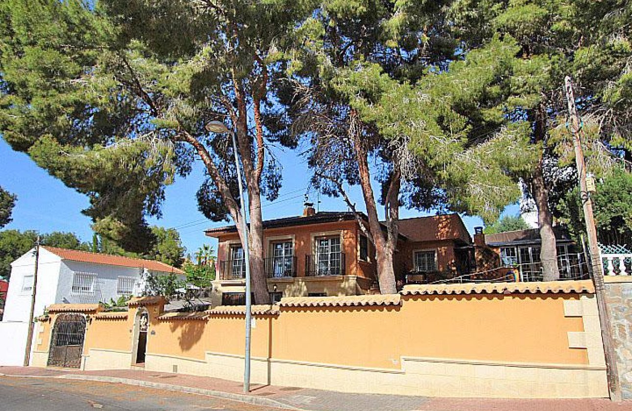 Resale - Villa - Torrevieja - Los Balcones