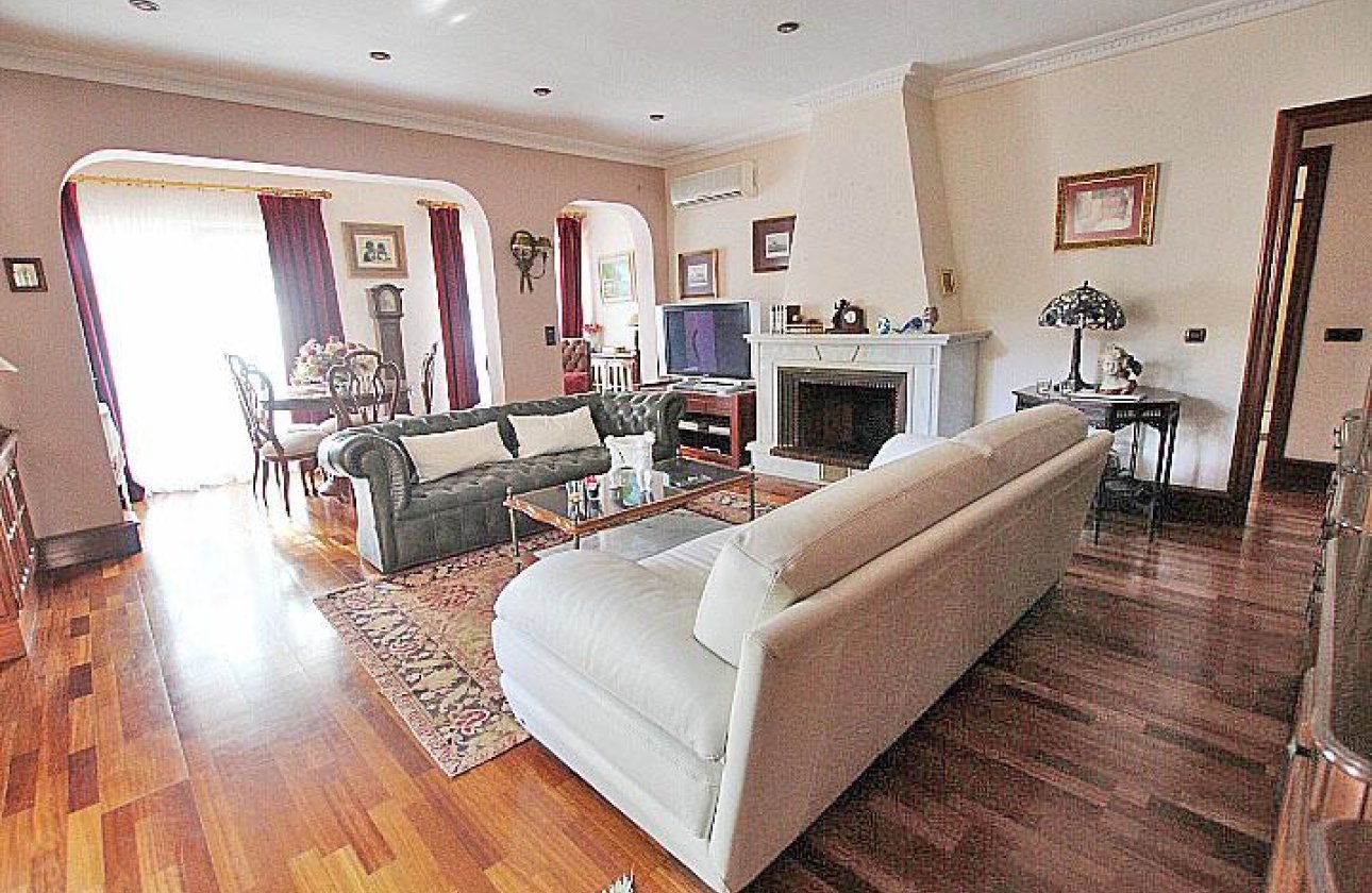 Resale - Villa - Torrevieja - Los Balcones