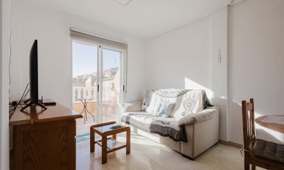 Resale - Apartment / flat - Torrevieja - Parque de Las Naciones