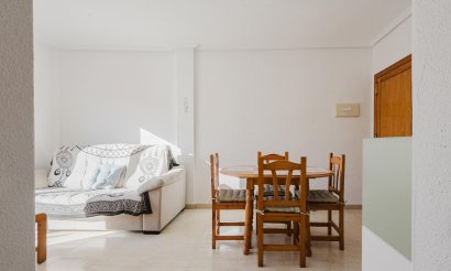 Resale - Apartment / flat - Torrevieja - Parque de Las Naciones